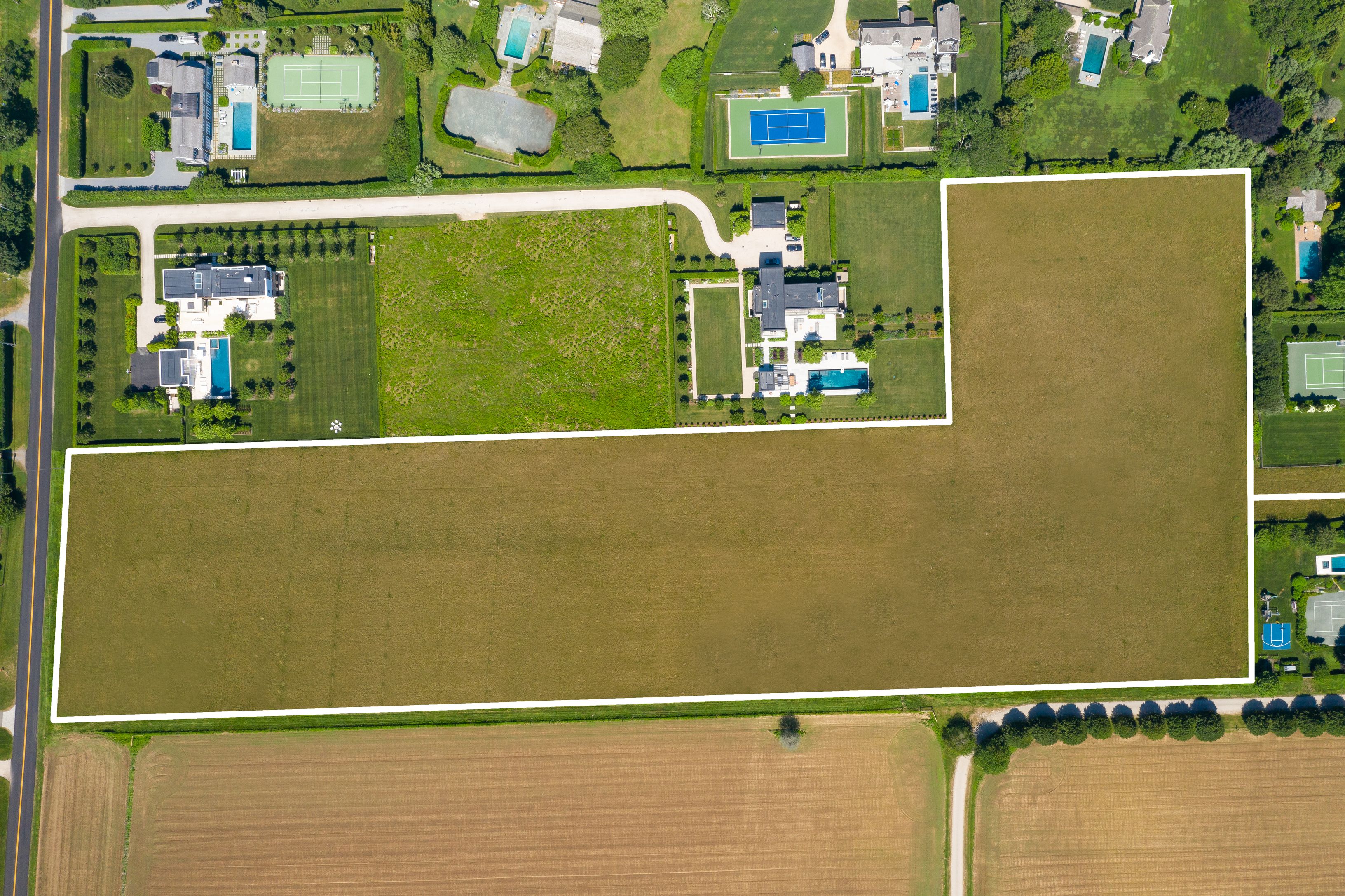 312 Hedges Ln, Sagaponack, NY 11963 Out East