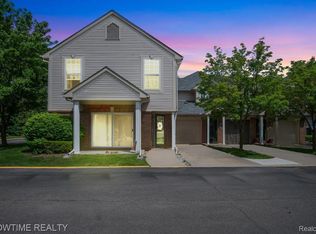 21067 Cooper Dr, Macomb, MI 48044