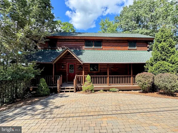 114 S Summit Rd, Hazleton, PA 18202