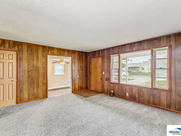 2219 N Estelle St — Photo 3
