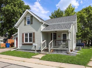 624 Paris St, Menasha, WI 54952