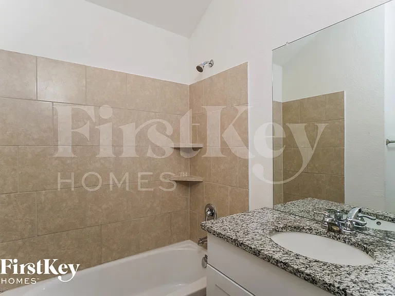 1260 Treehouse Ln — Photo 17