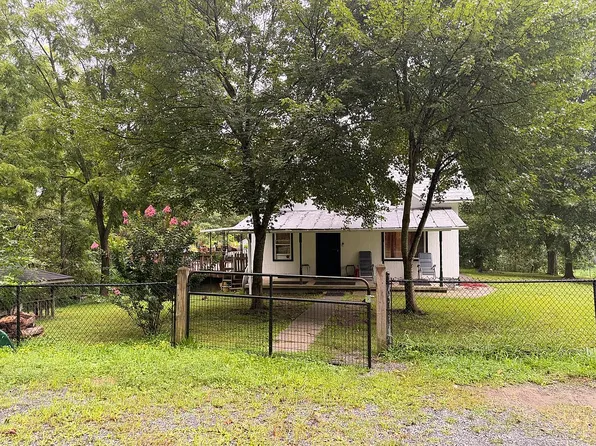 6165 Jearoldstown Rd, Fall Branch, TN 37656
