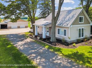 6477 S Miner Rd, Carson City, MI 48811