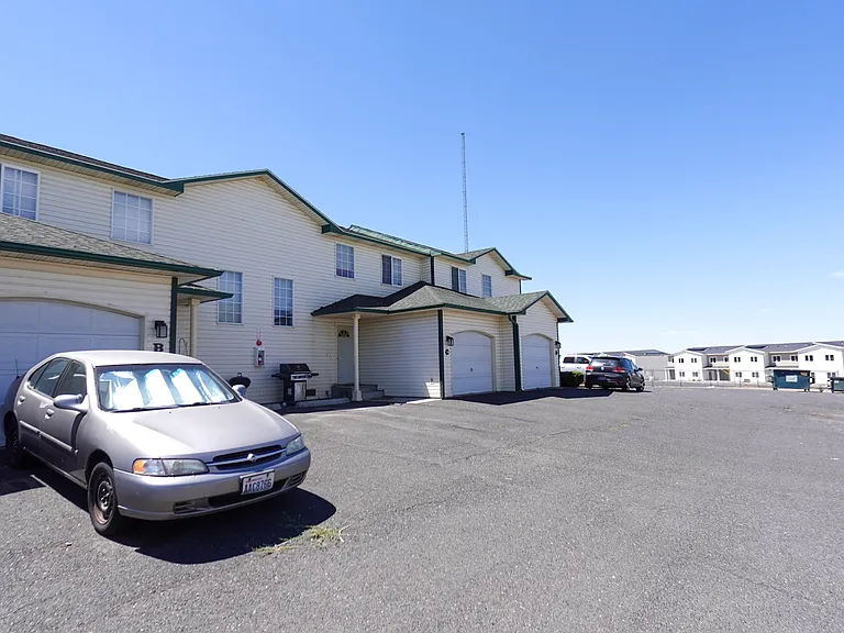 1310 S Skyline Dr #C — Photo 9
