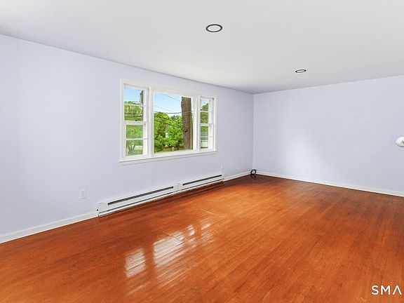 4th image of 17 Rhoda Lane