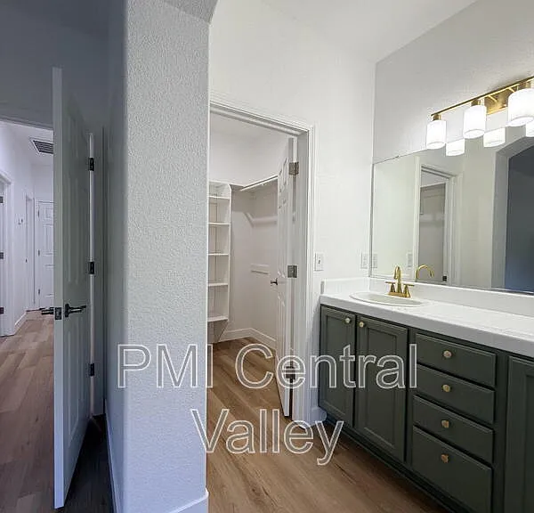 2210 Birchwood Ct — Photo 29