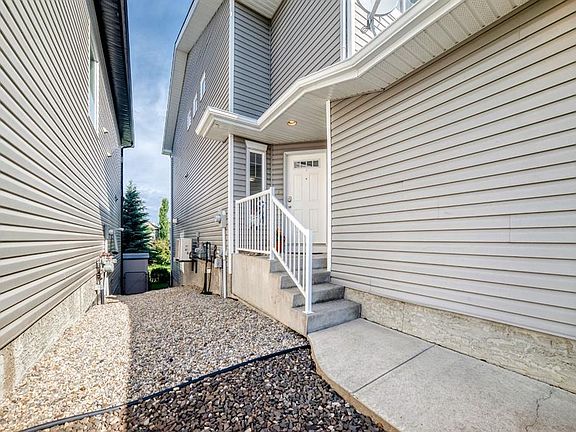 3rd image of 43 E Rockmont Ct NW