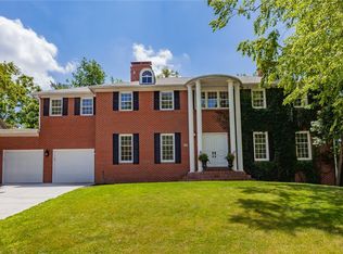 6702 Northwest Dr, Windsor Heights, IA 50324