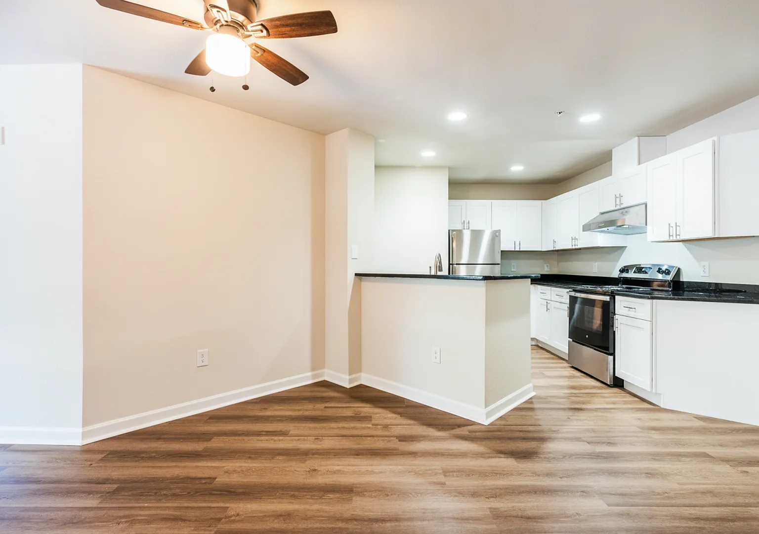 Bellevue Heights Apartments — Photo 3