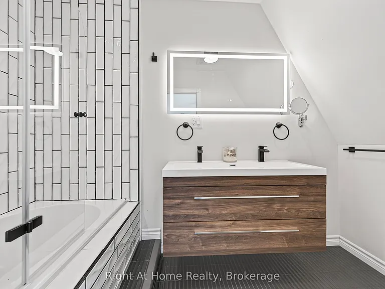 109 Brant St — Photo 7