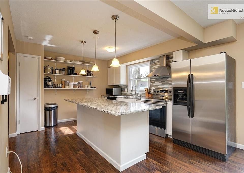 1st image of 7321 Willow Ave