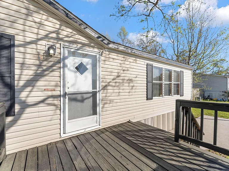 150 Pegasus Ct — Photo 6