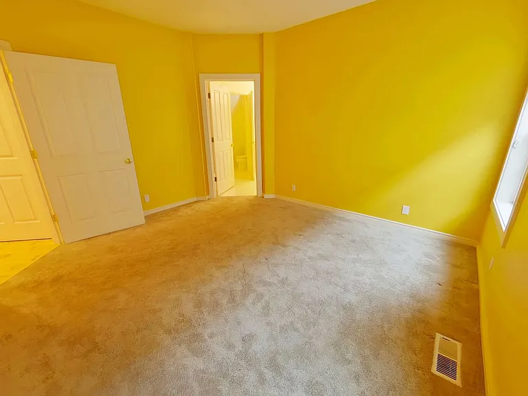 553 Covey Ln — Photo 6
