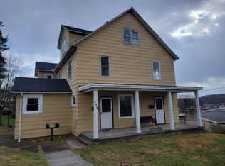 806 12th St APT A, Windber, PA