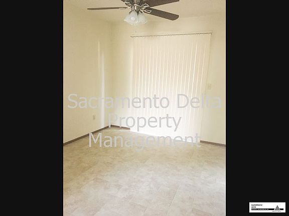 5th image of 6610 Surfside Way APT D