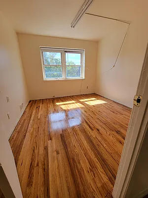 Rented by Metro Park Realty Inc | media 29