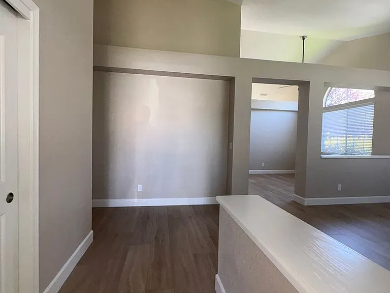 798 Shannon Dr — Photo 5