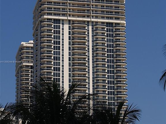 2nd image of 4779 Collins Ave APT 1506