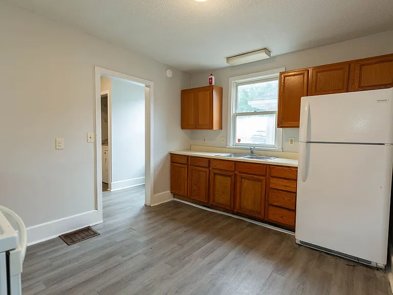 323 S Raleigh St — Photo 15