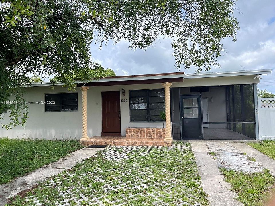 1st image of 1227 NW 15th Ave