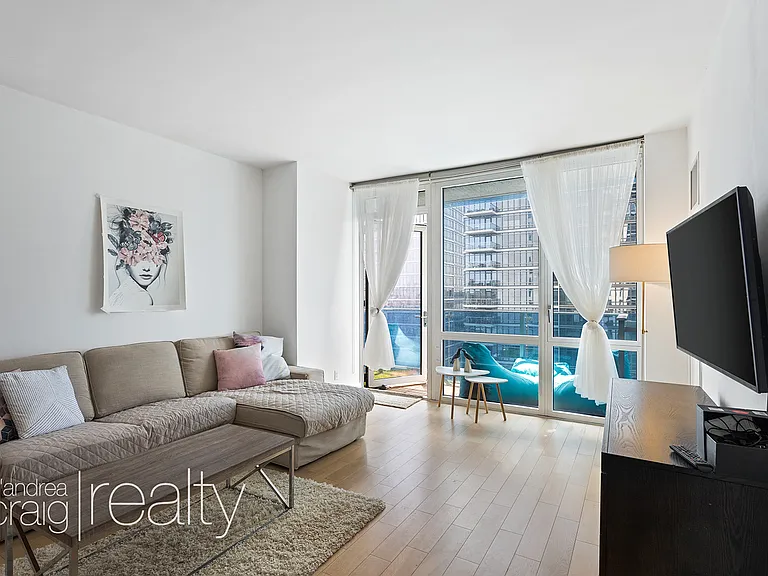 22 N 6th St #16B — Photo 2