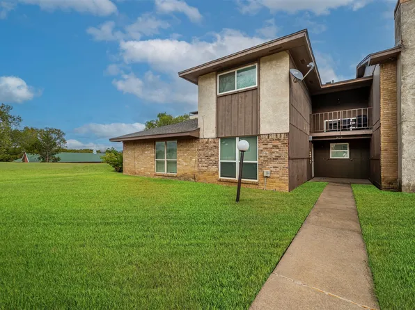 1402 S Carrier Pkwy APT 309, Grand Prairie, TX 75051