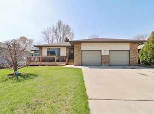 1403 17 1/2 Ave SW, Minot, ND 58701