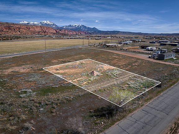 3rd image of 4693 Sunny Acres Cir