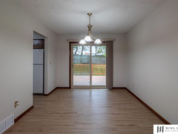 3rd image of 3509 Lynnwood Dr