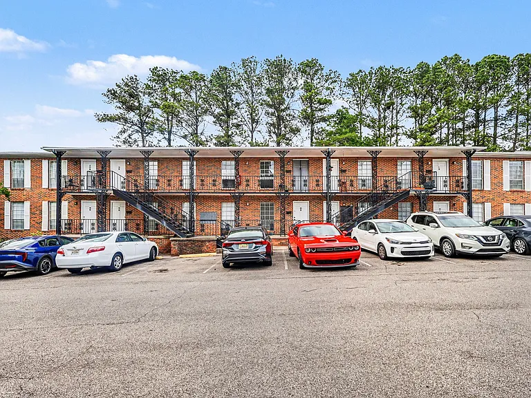 Green Valley Hoover Apartments — Photo 11