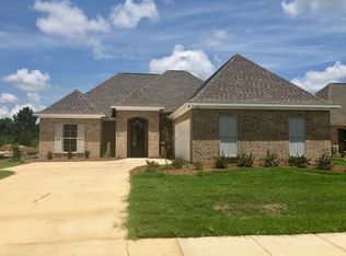 410 E Buttonwood Ln, Canton, MS 39046