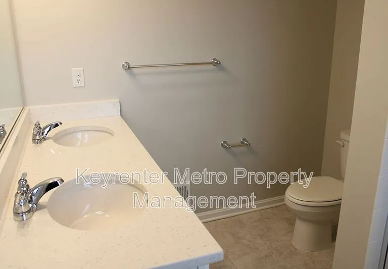 9818 Ruby Lockhart Blvd — Photo 37