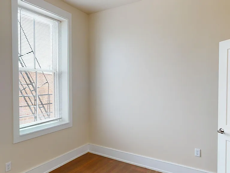 101 Peete St #4 — Photo 16
