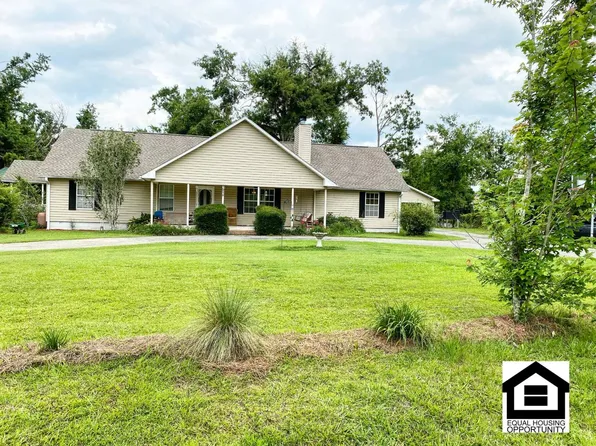 16479 SW Cypress St, Blountstown, FL 32424