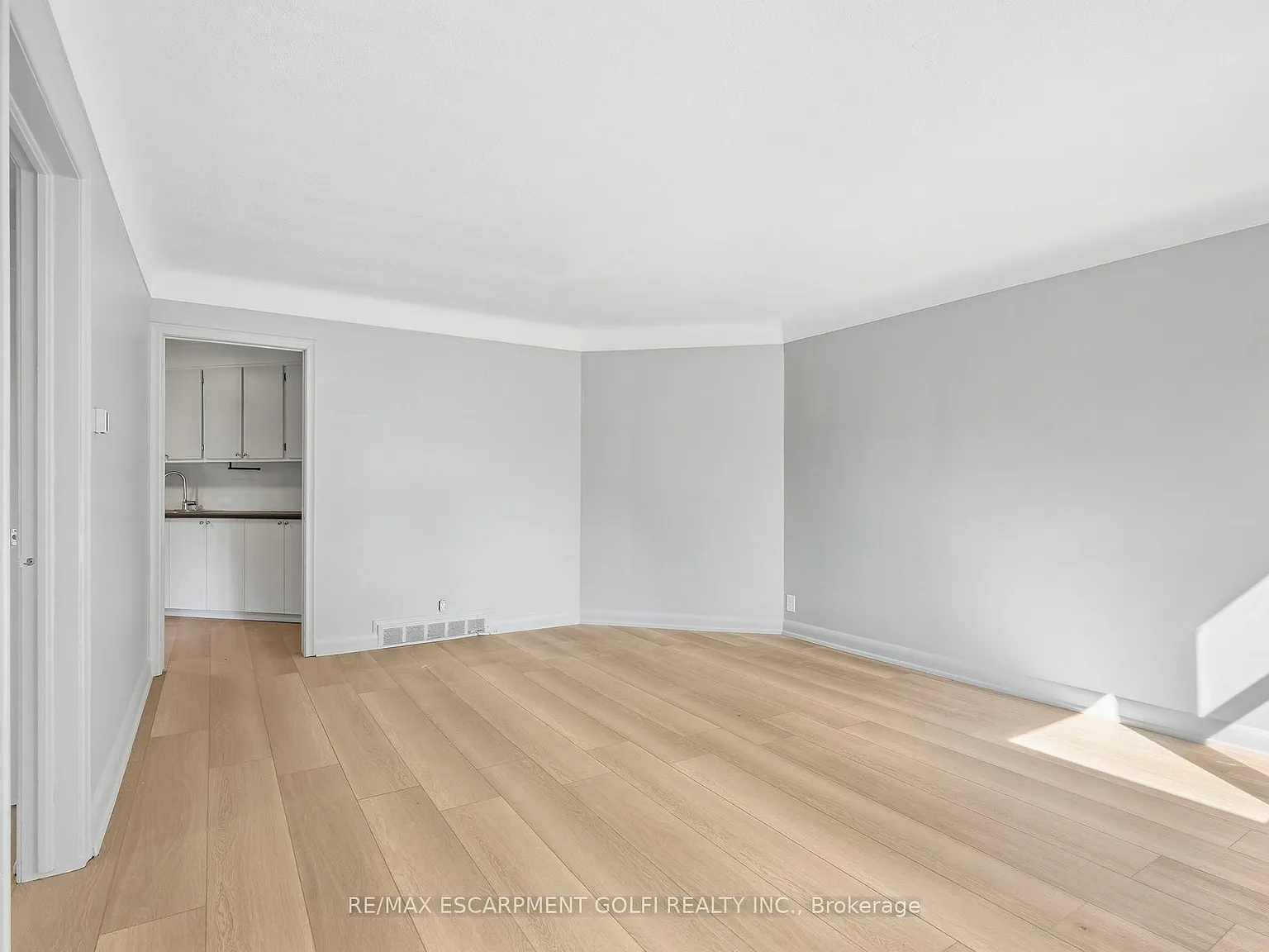 2 bed, $2,250 — Photo 4