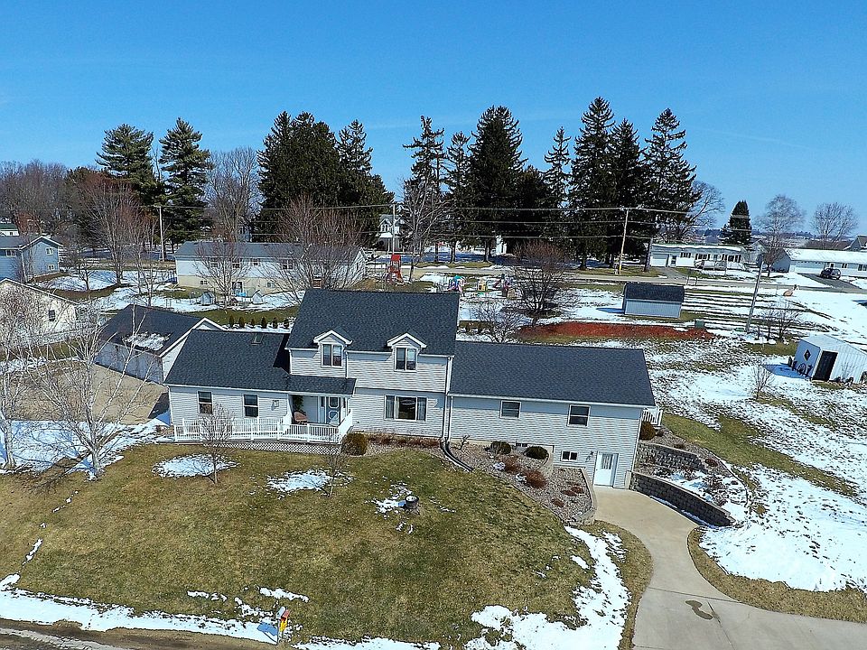 1st image of 201 Hegge Ave