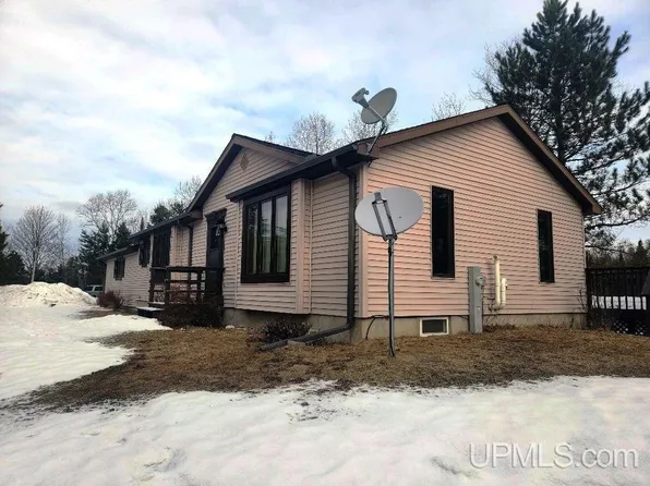 4540 W Us Highway 2, Iron River, MI 49935