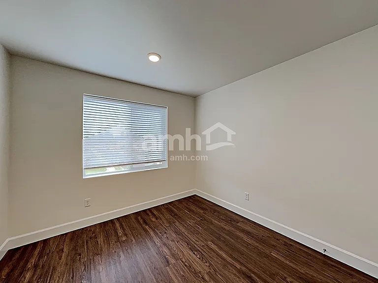 8220 125th St E — Photo 17