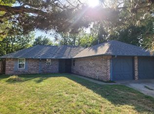 7824 NW 20th St, Bethany, OK 73008