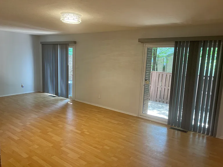 610 Dade Ln #610 — Photo 10