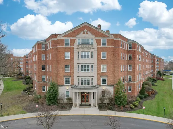 13800 Fairhill Rd APT 314, Shaker Heights, OH 44120