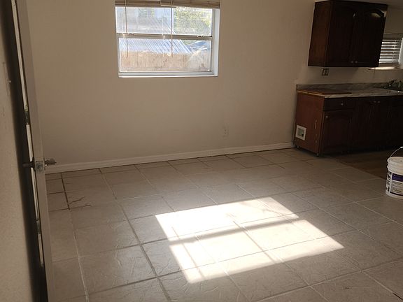 3rd image of 1937 McKinley St APT 4