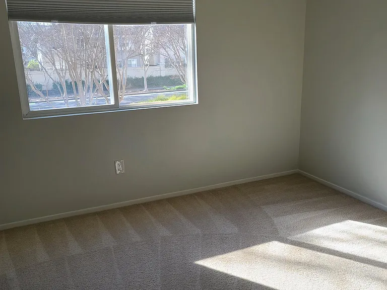 522 Treyburn Cir — Photo 8