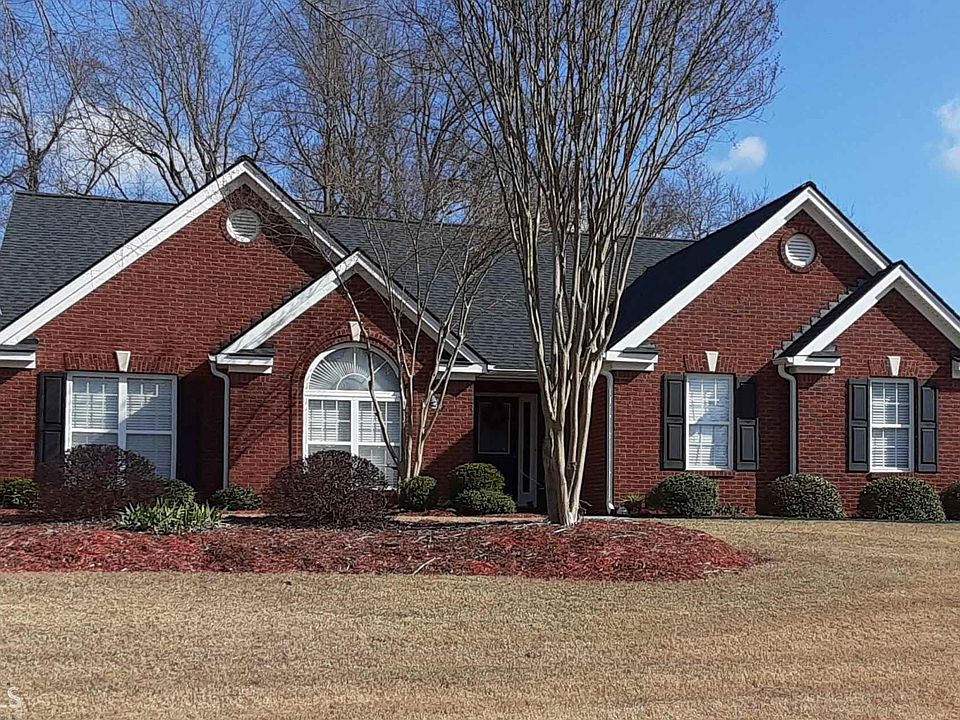 1st image of 285 Meadowcreek Dr