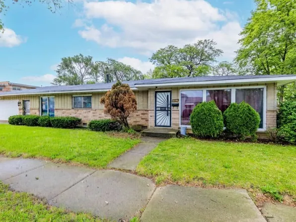 16446 Emerald Ave, Harvey, IL 60426