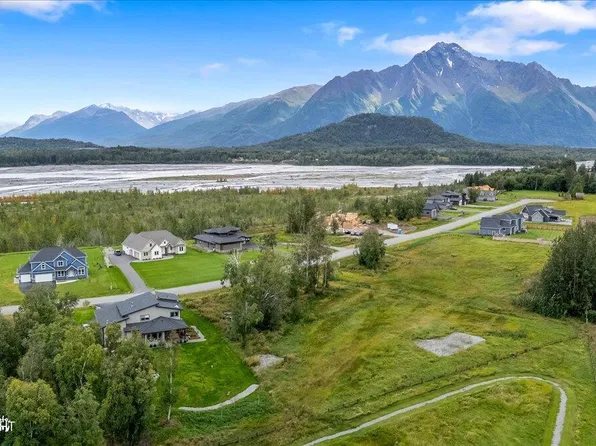 1524 N River Rock Cir, Palmer, AK 99645