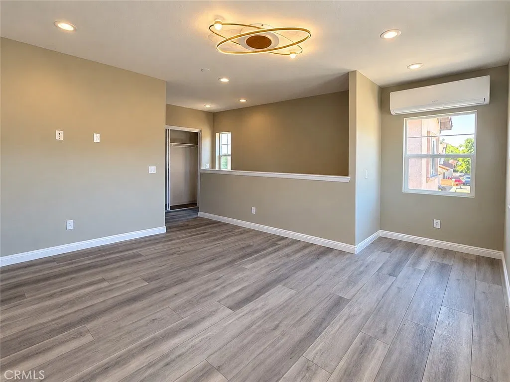1 bed, 495 sqft, $2,075 — Photo 3