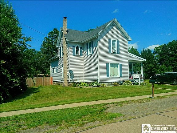 2nd image of 17 Chestnut St