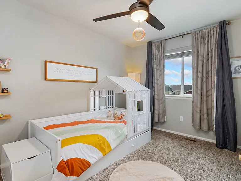 268 Castle Dr — Photo 16
